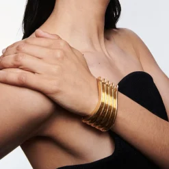 La Ola Wave Cuff in Yellow Gold