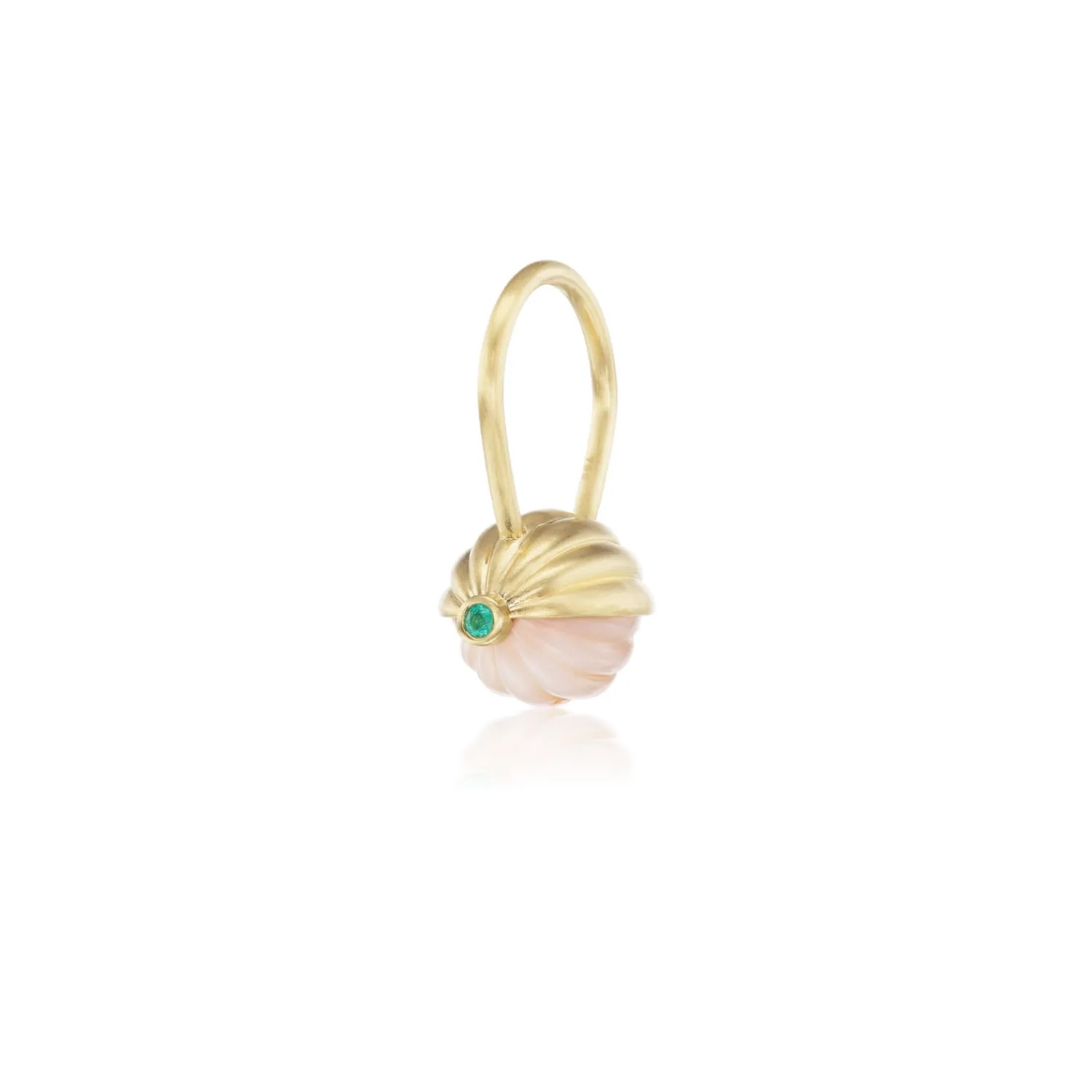 Vintage Scalloped Coral Charm in Yellow Gold