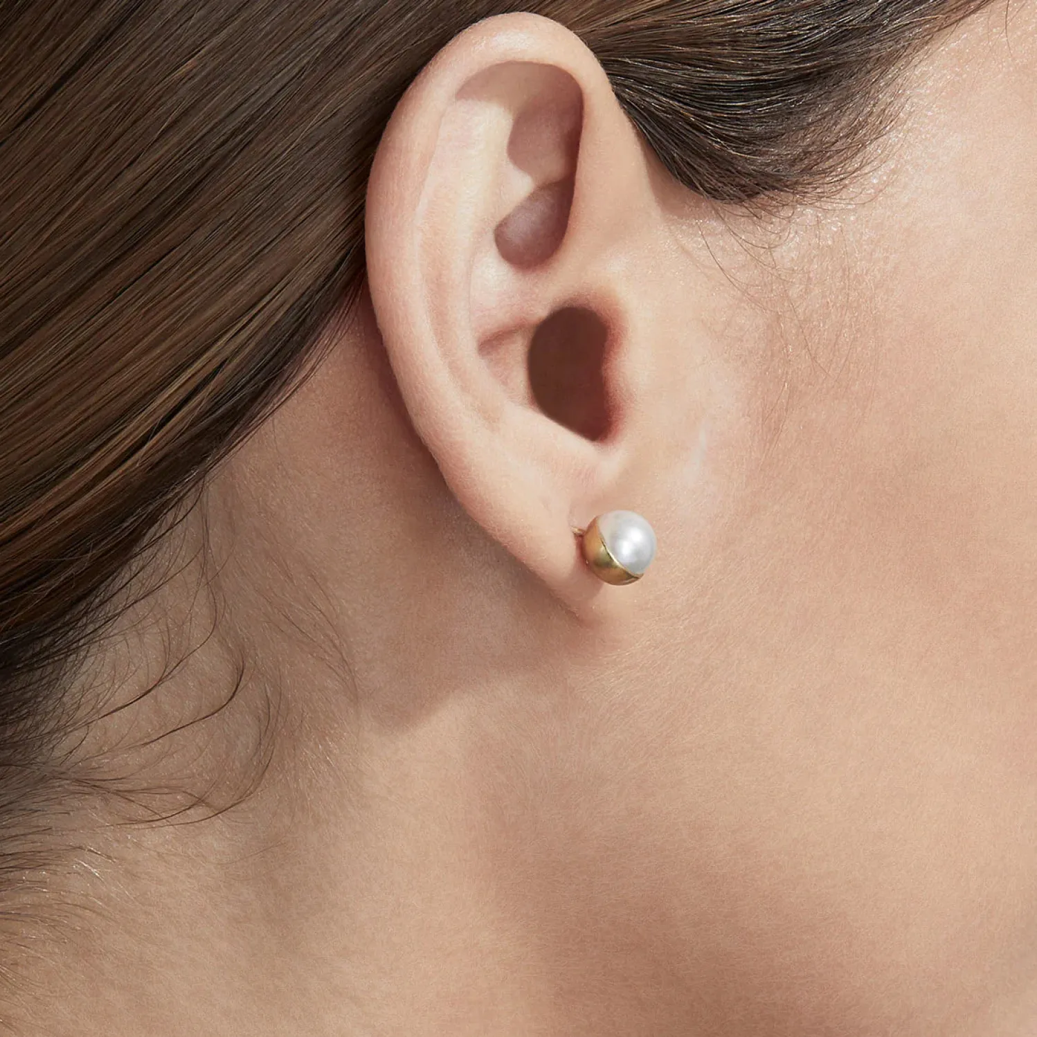 Yellow Gold 45° Half Pearl Single Stud Earring
